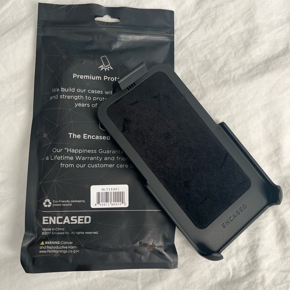 Encased iPhone 13 Belt Clip NIB - Picture 4 of 9